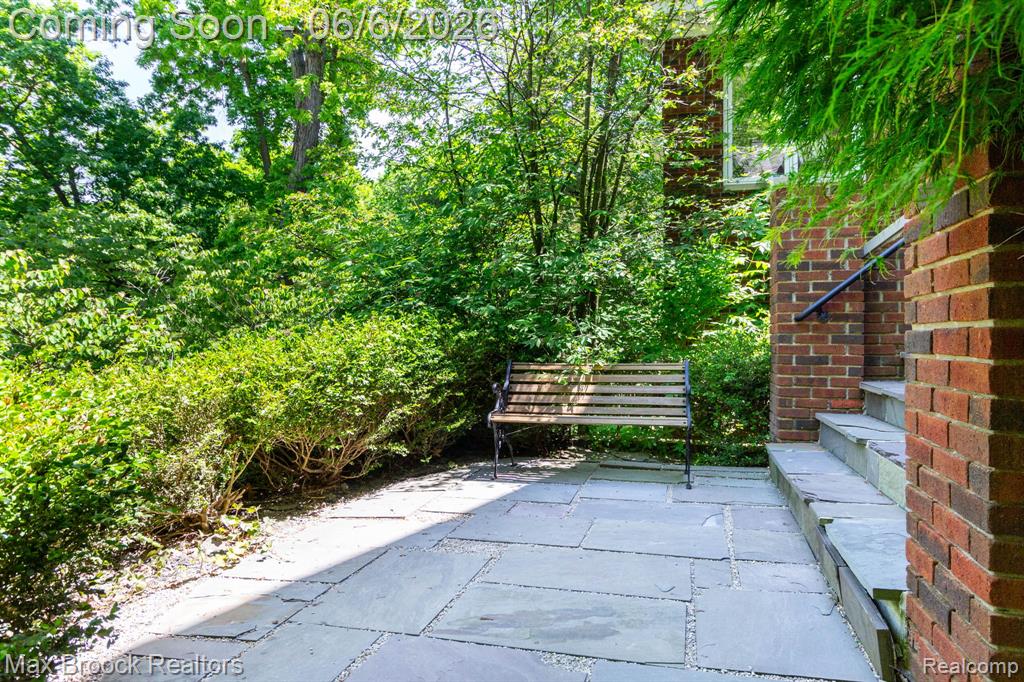 6604 College Park, Clarkston, MI — Photo 9