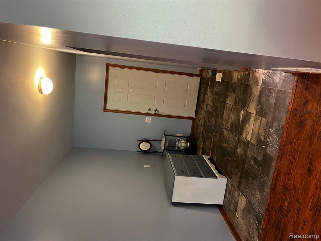 895 Jennings Road, Whitmore Lake, MI 48189 — Photo 10