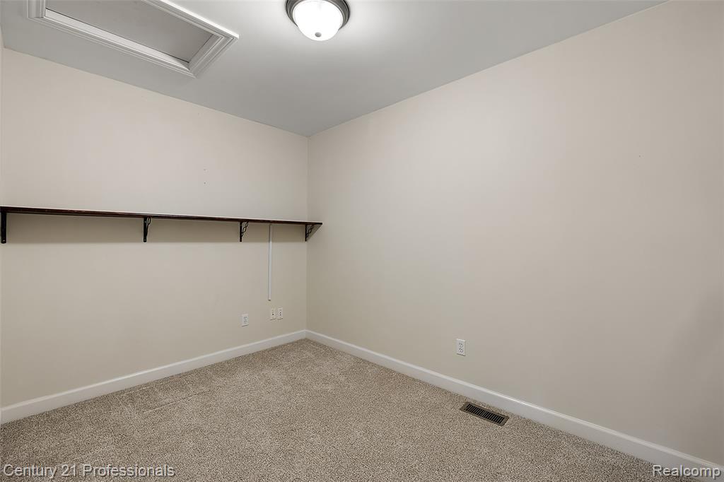 4013 Ardsley Court, Clarkston, MI 48348 — Photo 27