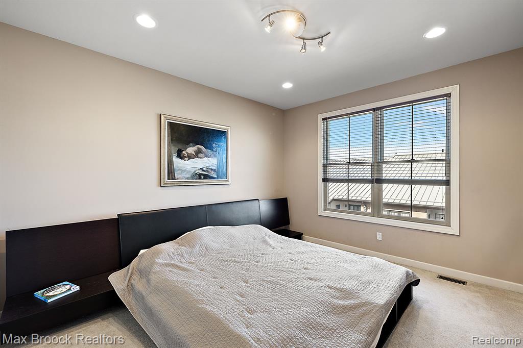 440 Lewis Court, Birmingham, MI 48009 — Photo 15