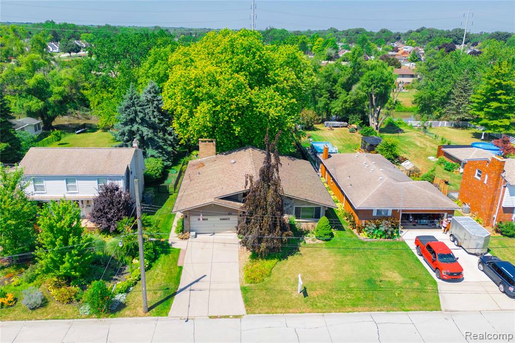 472 Riverside Drive, Wyandotte, MI 48192 — Photo 39