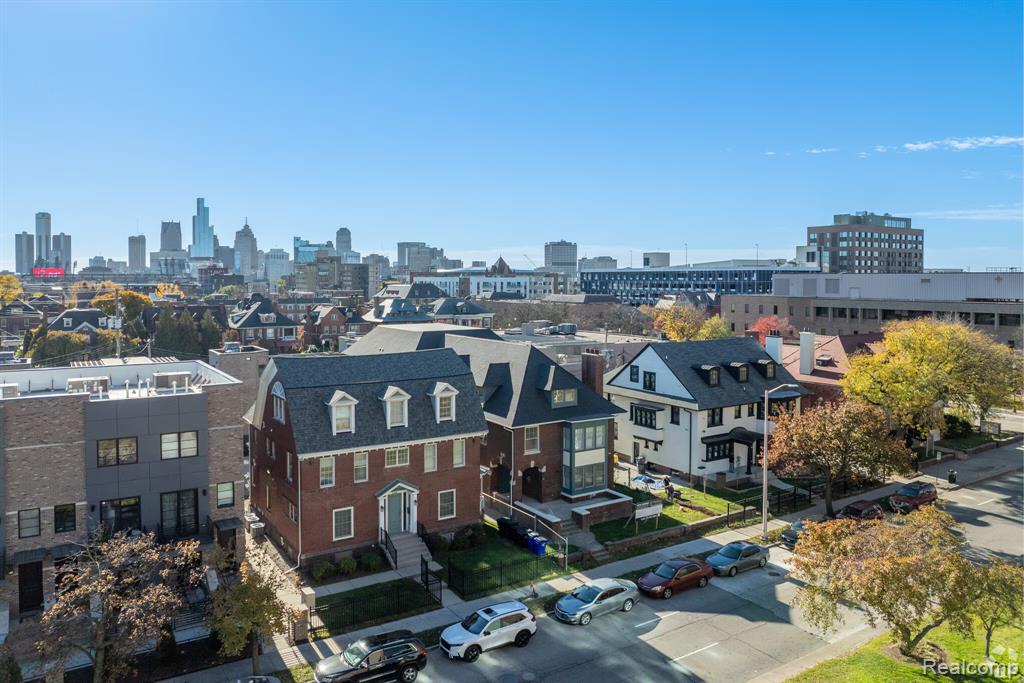 240 Mack Avenue, Detroit, MI 48201