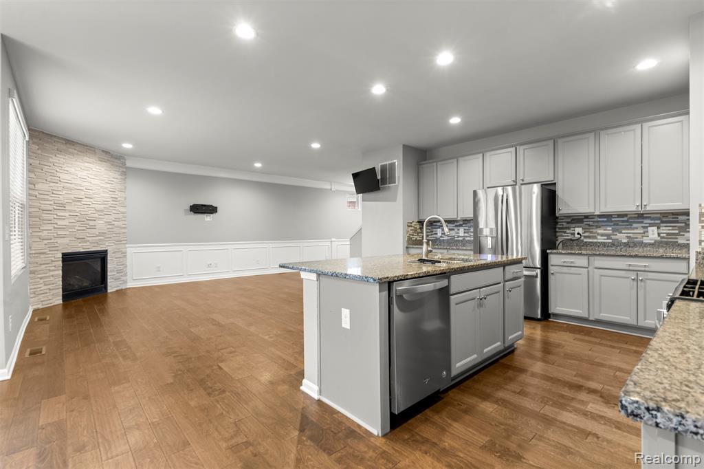 18967 Denali Circle, Northville, MI — Photo 16