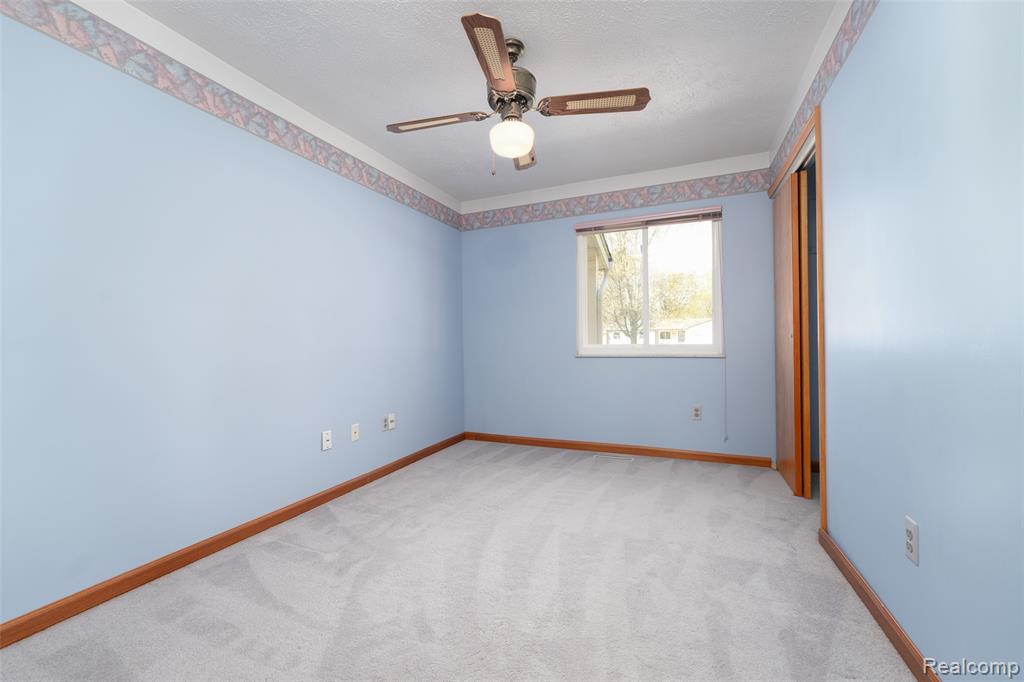 11891 Post Lane, South Lyon, MI 48178 — Photo 22