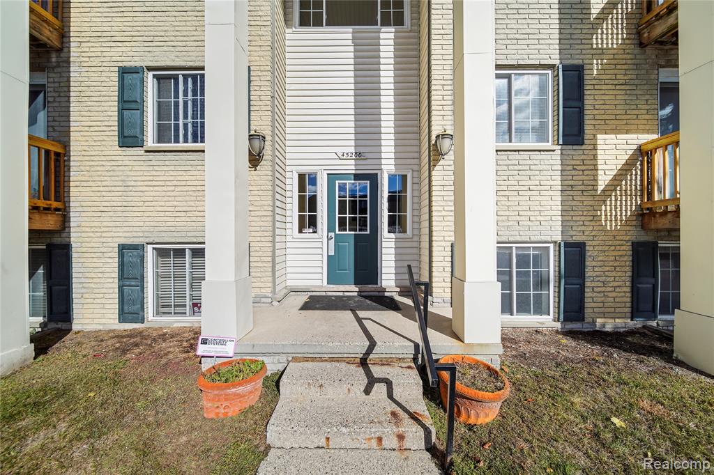 45200 Keding Street, Utica, MI 48317 — front exterior