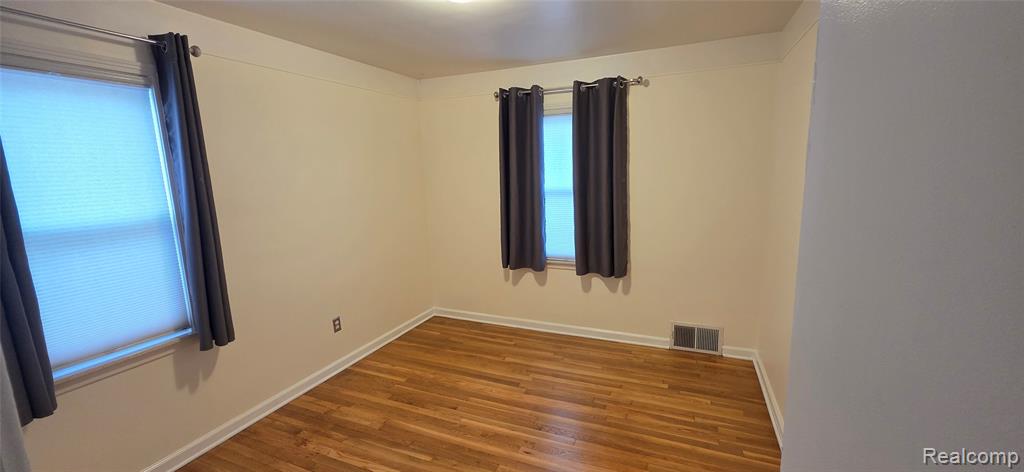9623 Fairfield Street, Livonia, MI 48150 — Photo 10