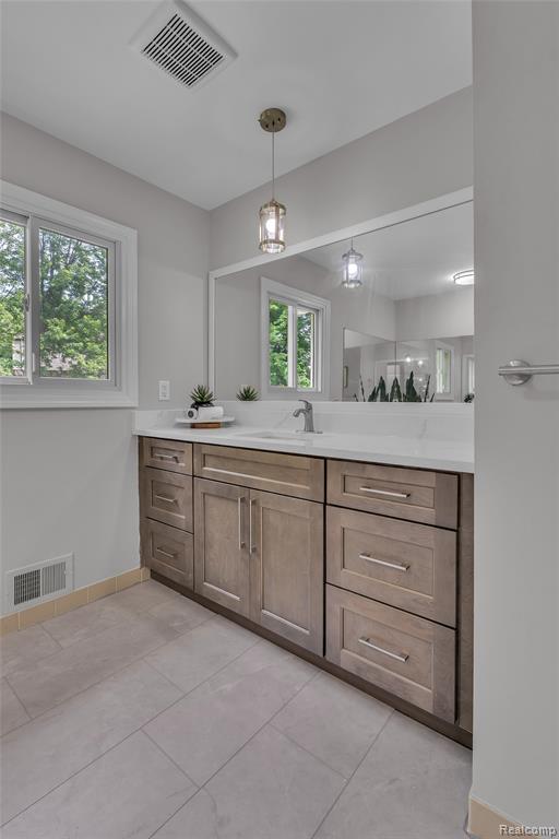 5310 Pond Bluff Drive, West Bloomfield, MI 48323 — Photo 48