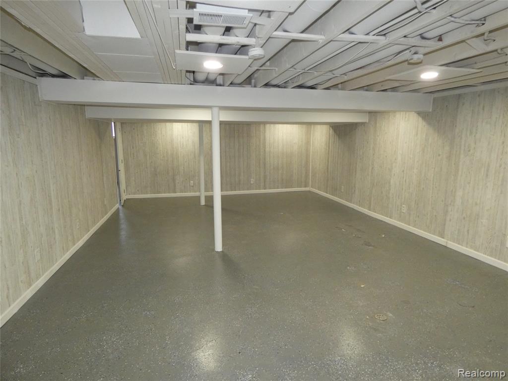 7122 Pebble Park Drive, West Bloomfield, MI — Photo 15