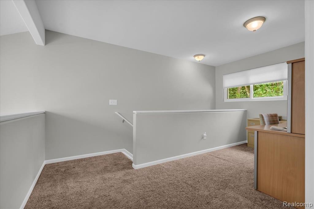 5050 Whitlow Court, Commerce Twp, MI 48382 — Photo 21
