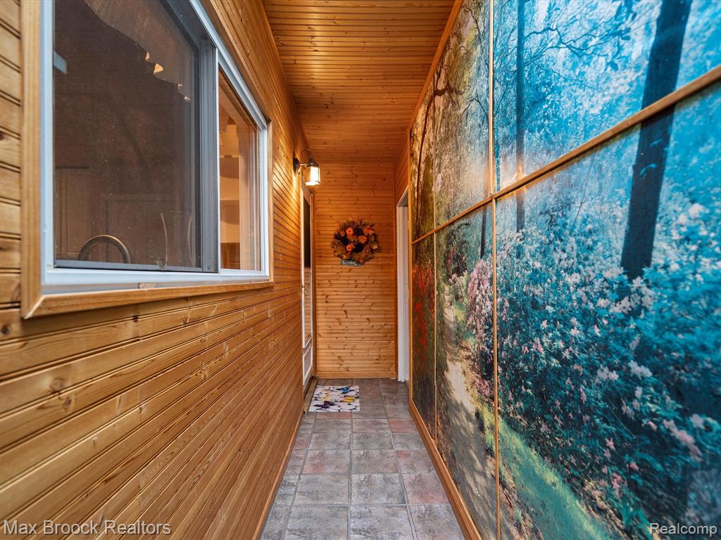 9431 MANDON Road, White Lake, MI — Photo 53