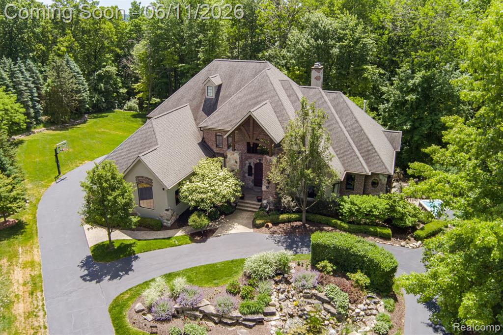 6265 Crest Forest Court E, Clarkston, MI 48348