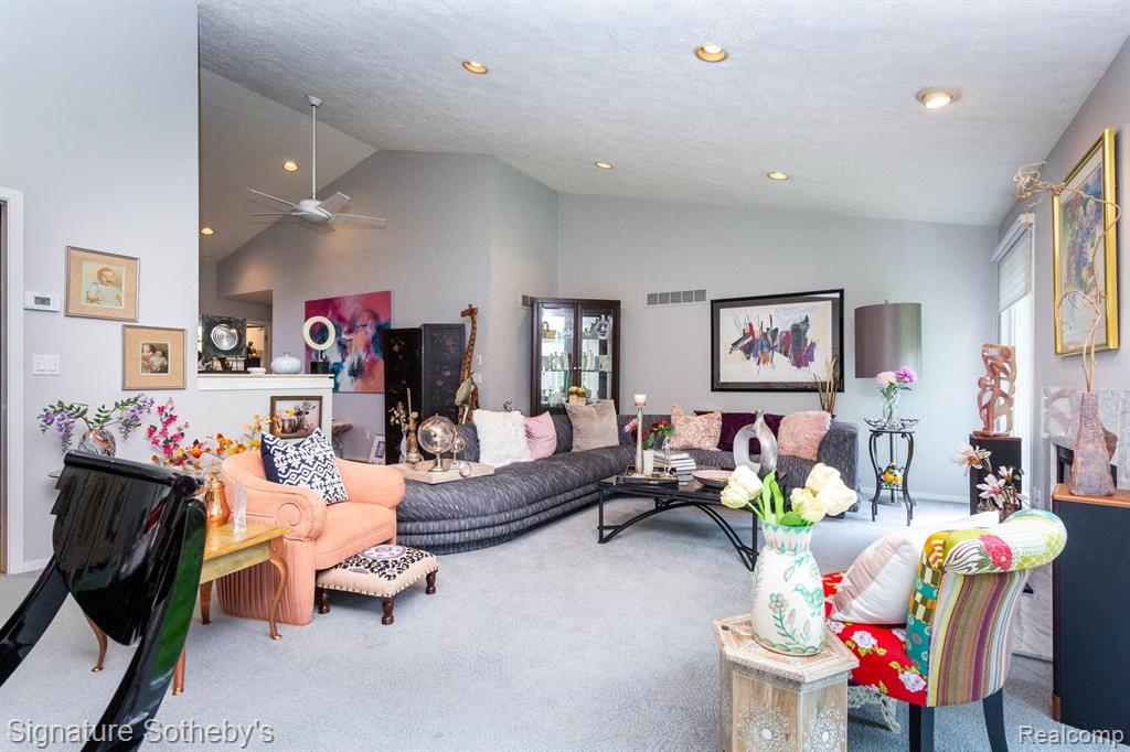 5396 Fairway Court, West Bloomfield, MI 48323 — Photo 9