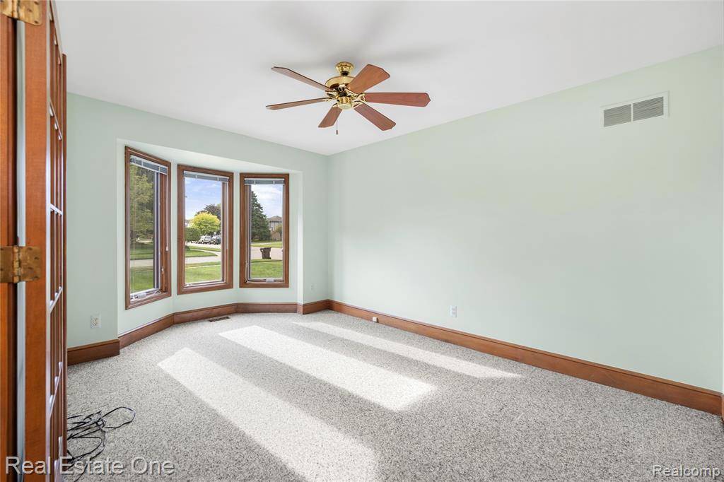 40444 La Grange Drive, Sterling Heights, MI 48313 — Photo 22