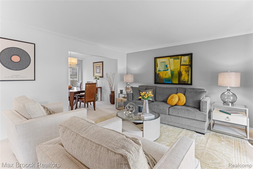 5492 Charrington Court, West Bloomfield, MI 48324 — Photo 36
