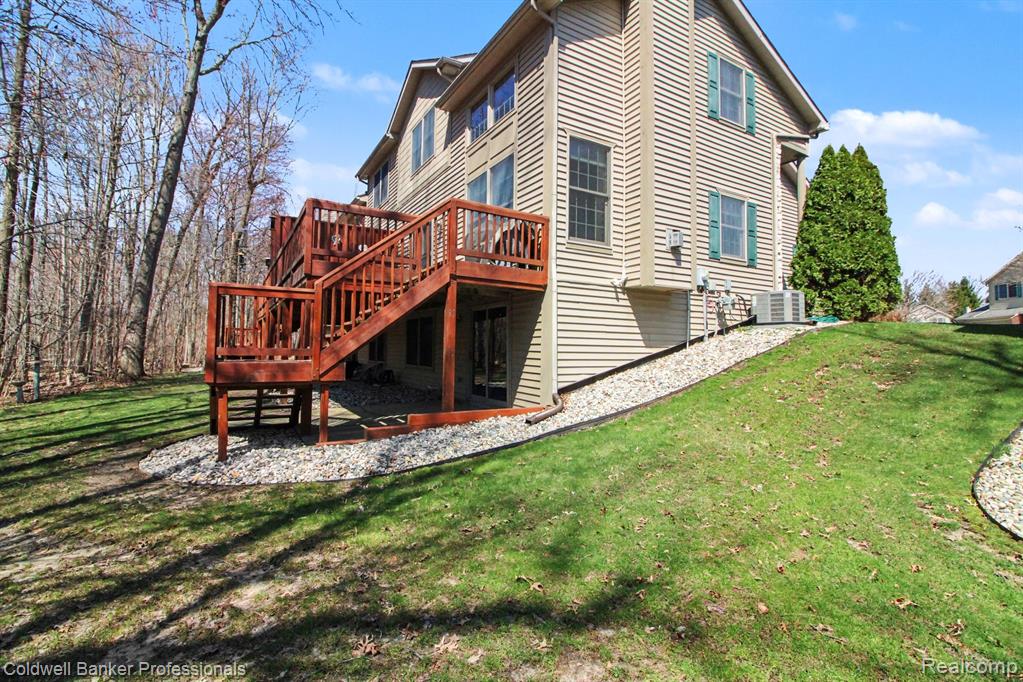 252 Stratford Lane, Lake Orion, MI — Photo 4