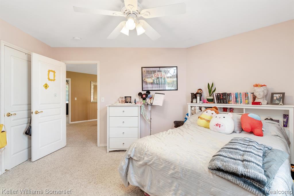 55328 BELMONT Drive, Shelby Twp, MI 48315 — Photo 35