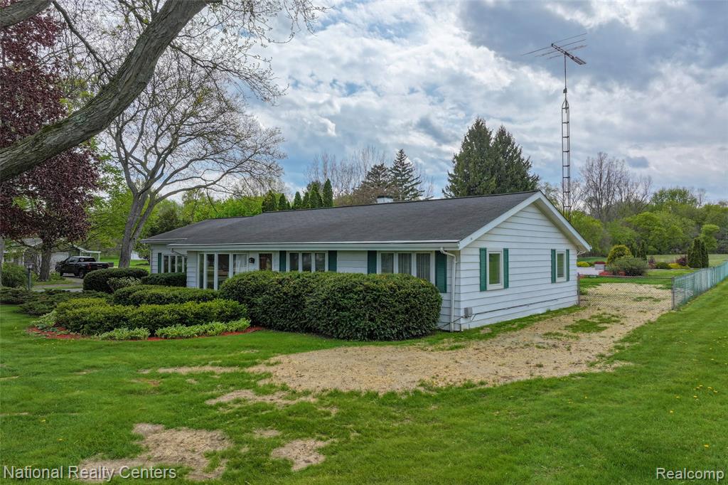 4347 N Gale Road, Davison, MI 48423 — Photo 3