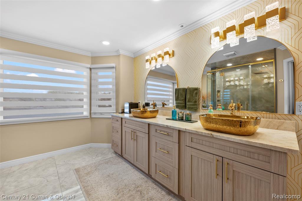 18091 Peninsula Way, Northville, MI 48168 — Photo 38