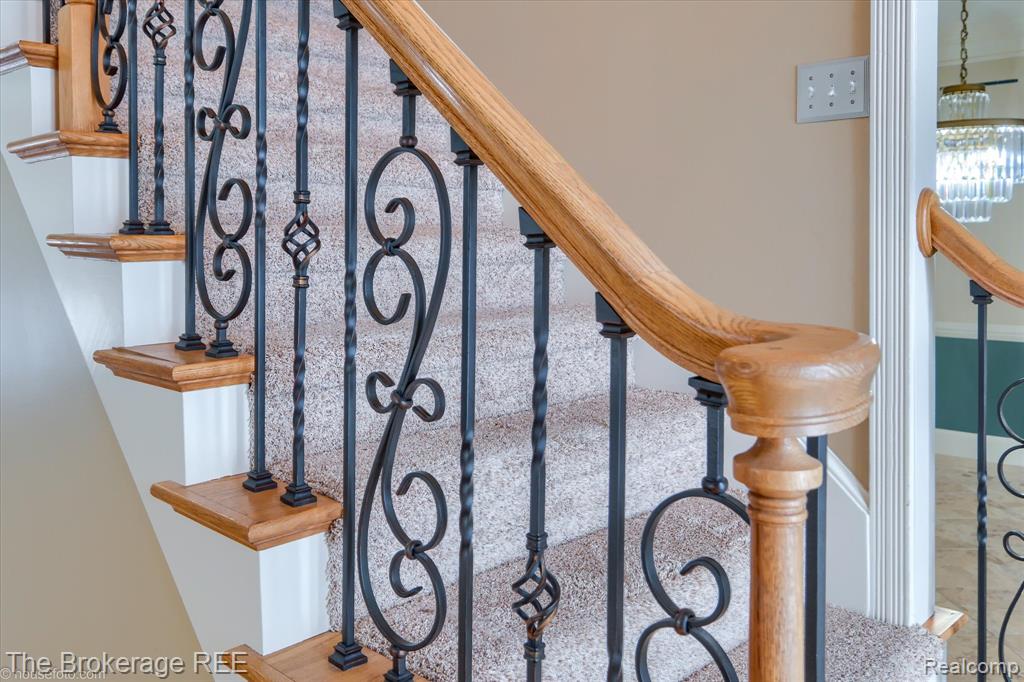 5475 Woodfield Parkway, Grand Blanc, MI 48439 — Photo 12