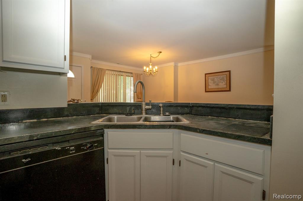 62 Rosebud Lane, Mount Clemens, MI 48043 — Photo 9