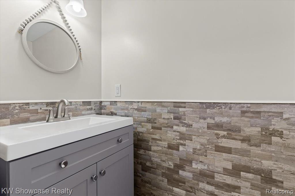 41223 SOUTHWIND Drive, Canton, MI 48188 — Photo 13