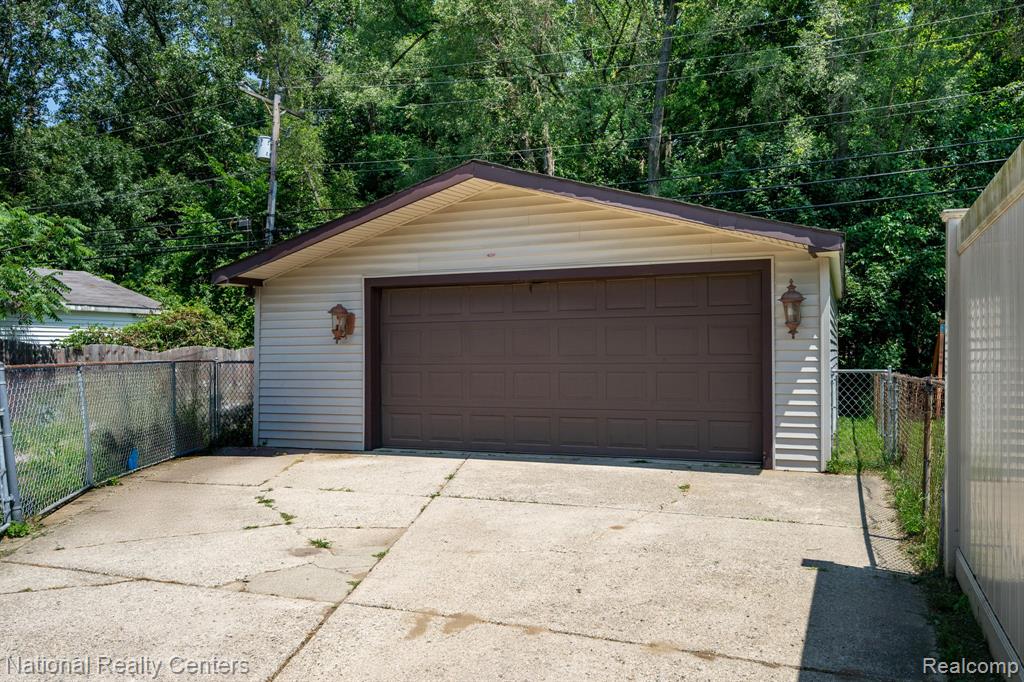 8308 Orhan Street, Canton, MI 48187 — Photo 31