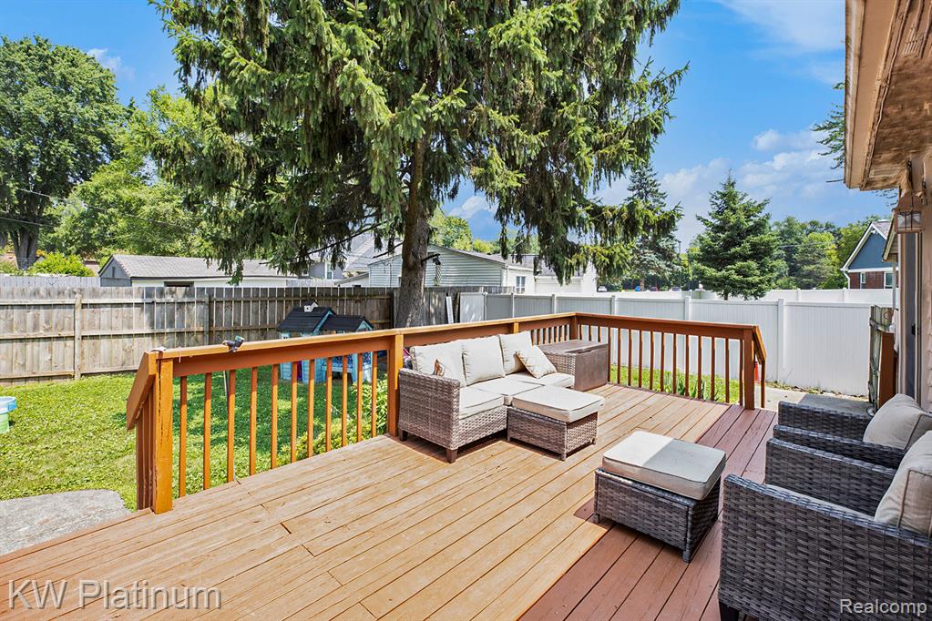 8125 Ogden Drive, Sterling Heights, MI 48314 — Photo 21