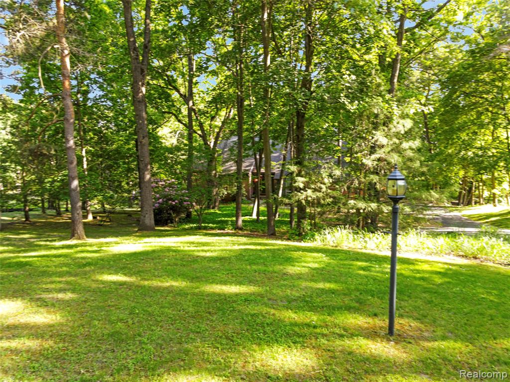 2323 Addaleen Road, Highland, MI — Photo 22