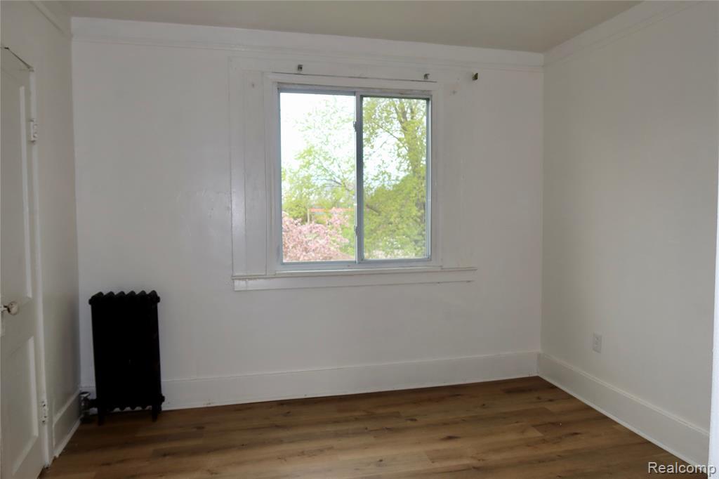 8469 Westminster Avenue, Warren, MI 48089 — Photo 16
