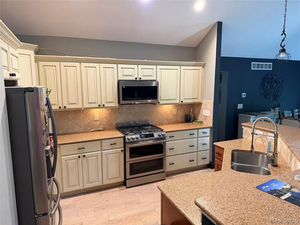 4915 Anglers Lane, Gladwin, MI 48624 — Photo 12