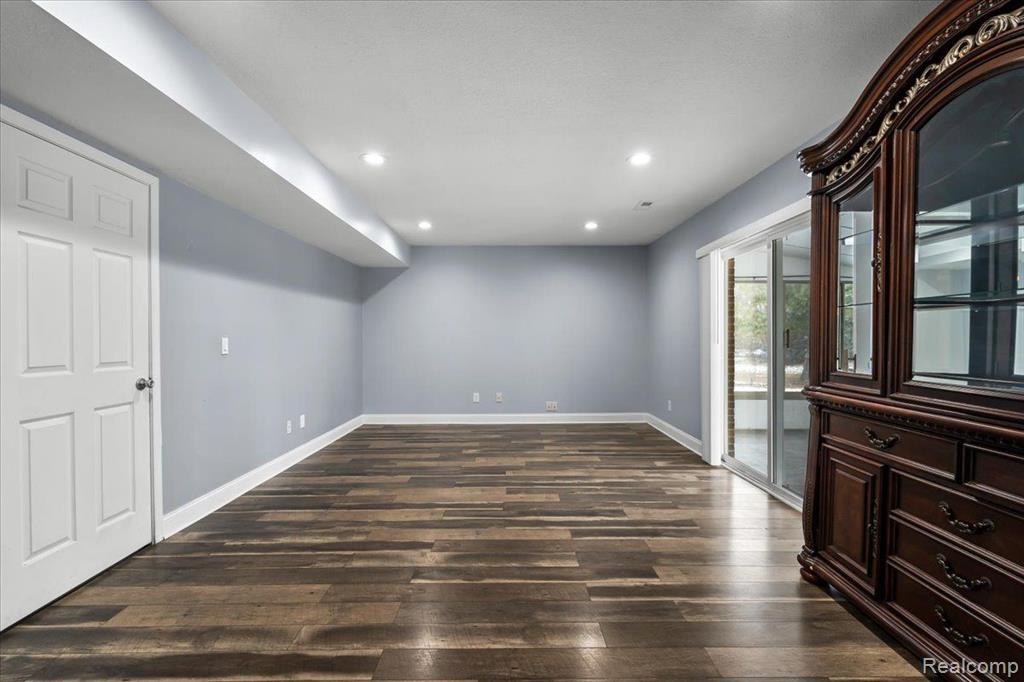 41174 WESTFIELD Circle, Canton, MI 48188 — Photo 18
