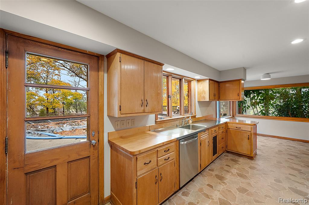 6400 N Rochester Road, Rochester Hills, MI 48306 — Photo 45