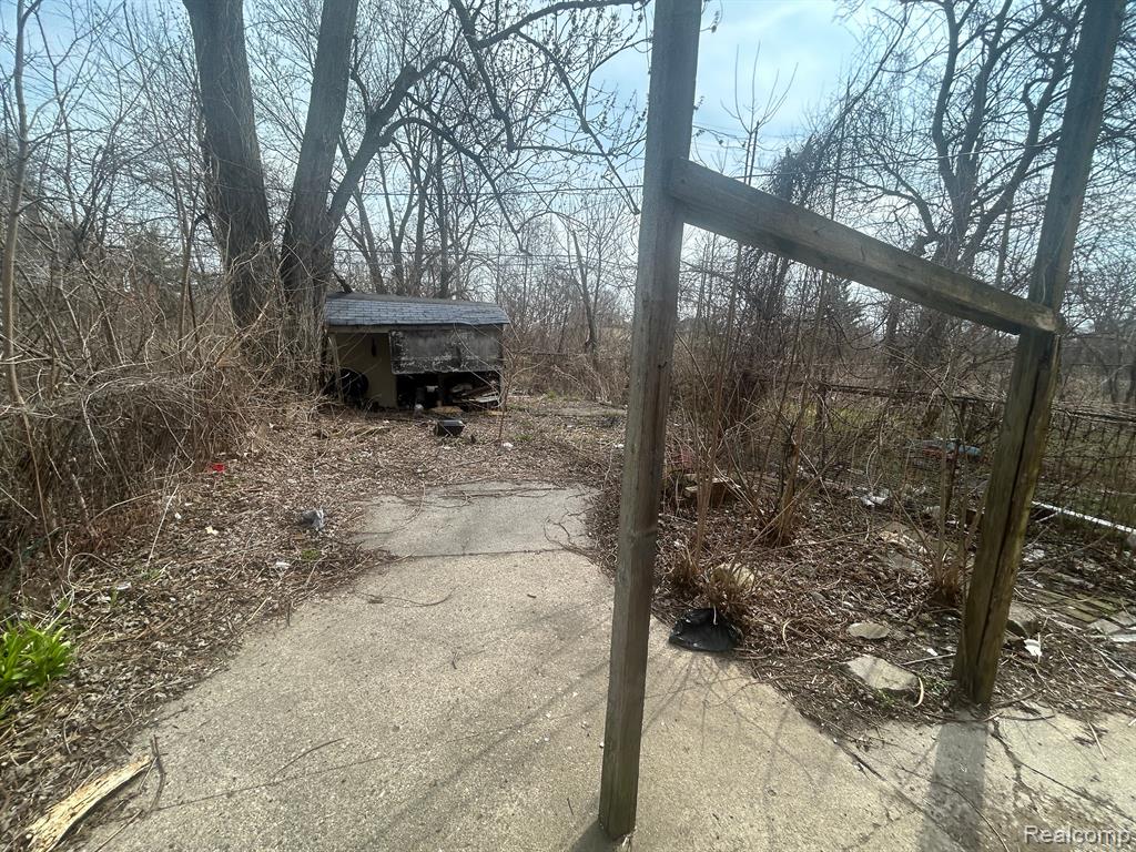 4548 COOPER Street, Detroit, MI 48214 — Photo 38