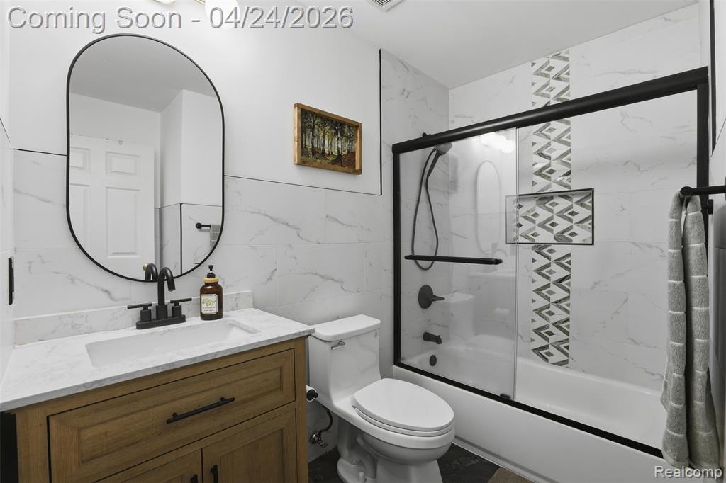 3300 Viking Drive, Commerce Twp, MI 48390 — Photo 22
