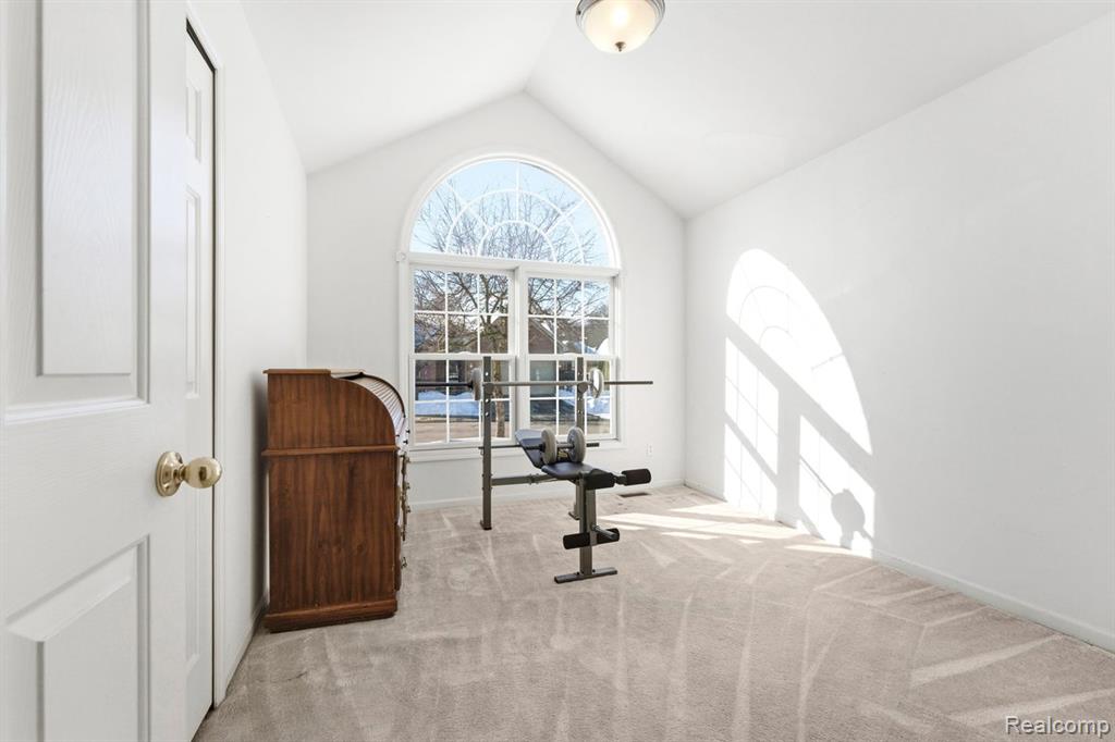 23664 W Lake Circle, Brownstown, MI 48183 — Photo 15