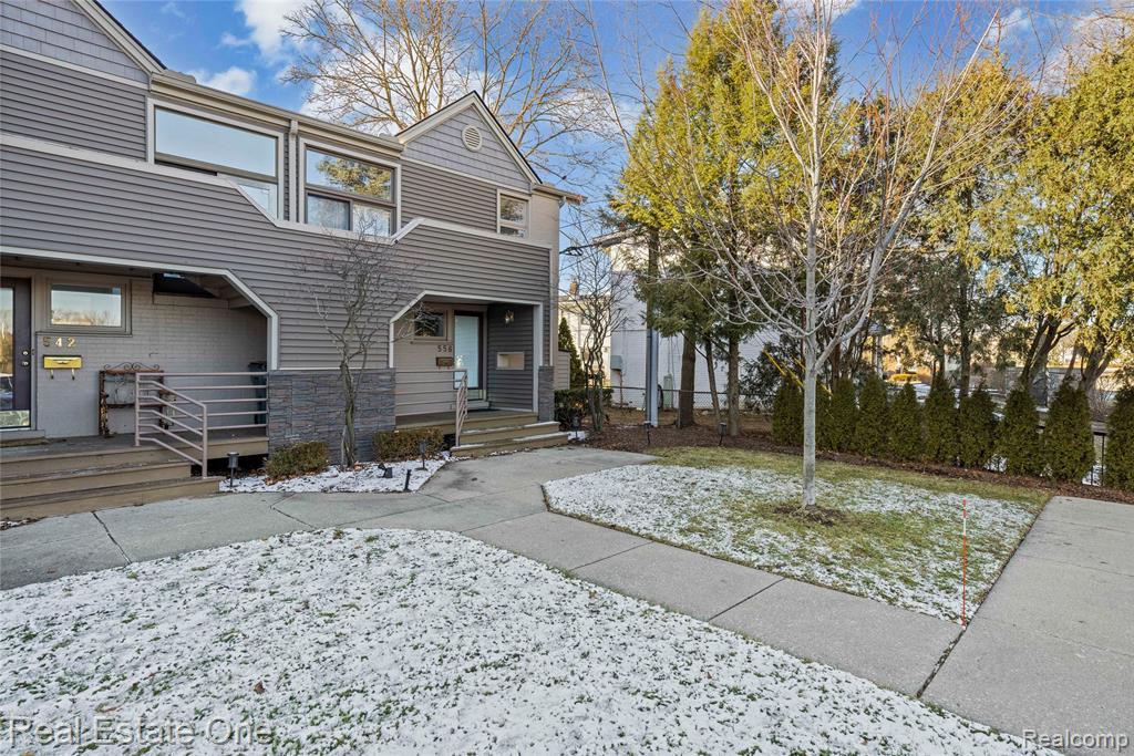 556 Bloomfield Court, Birmingham, MI 48009 — Photo 34