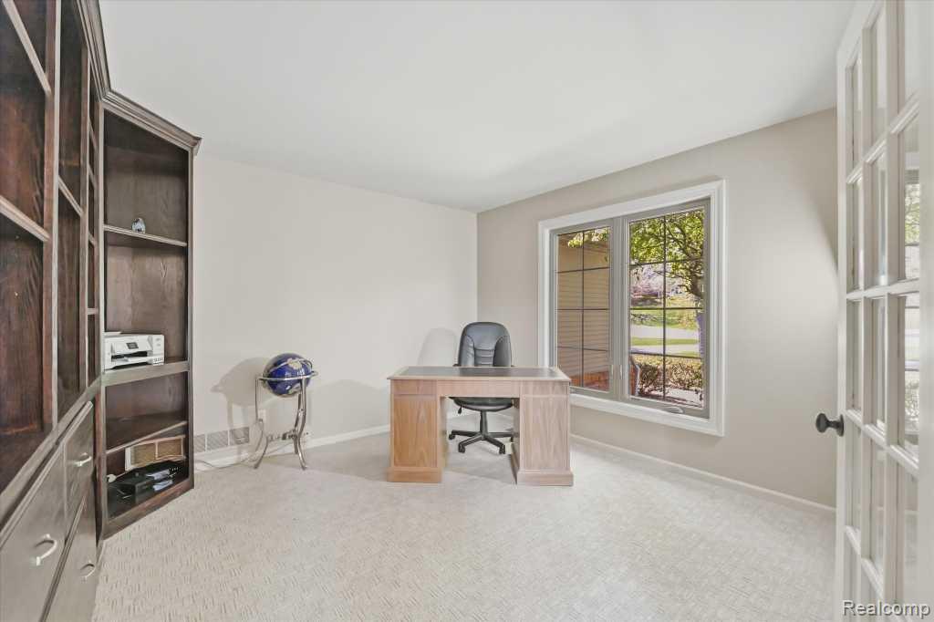 7042 Autumn Wood Drive, Brighton, MI 48116 — Photo 8