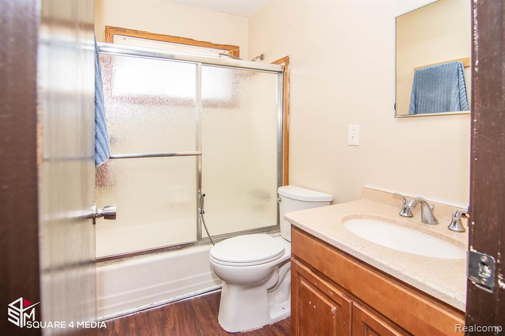 5621 HARDING Street, Dearborn Heights, MI 48125 — Photo 10