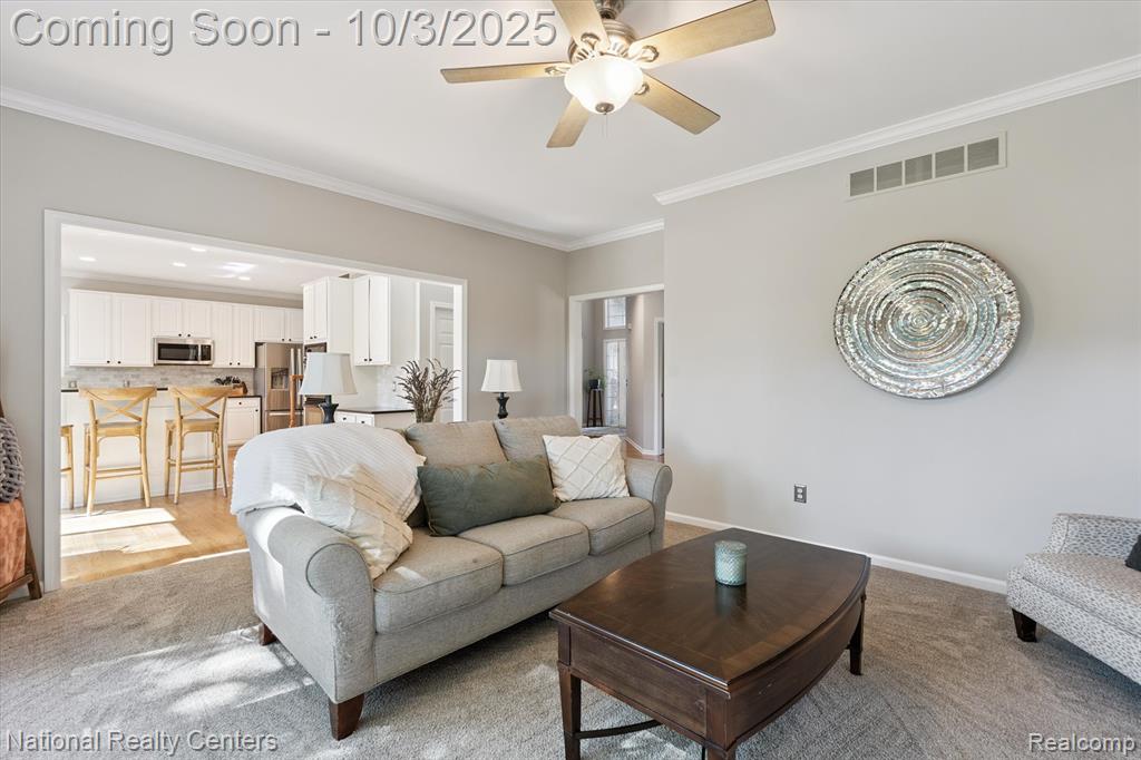 489 Gleneagles, Highland, MI — Photo 16
