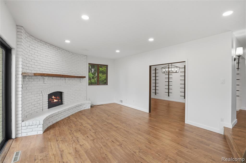 11221 Meadowood Drive, Brighton, MI 48114 — Photo 10