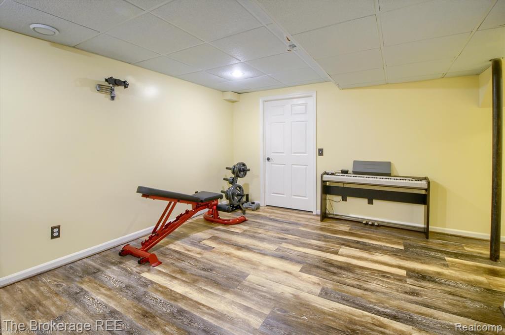 4449 Brighton Drive, Grand Blanc, MI 48439 — Photo 57