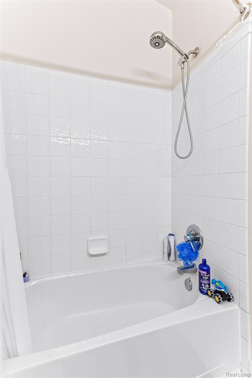 1484 Chapleau Drive, Ann Arbor, MI 48103 — Photo 28