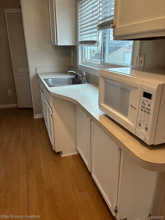 95 E BROCKTON Avenue, Madison Heights, MI 48071 — Photo 3