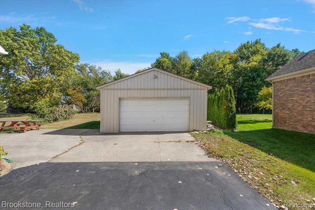 49650 Card Road, Macomb, MI 48044 — Photo 22