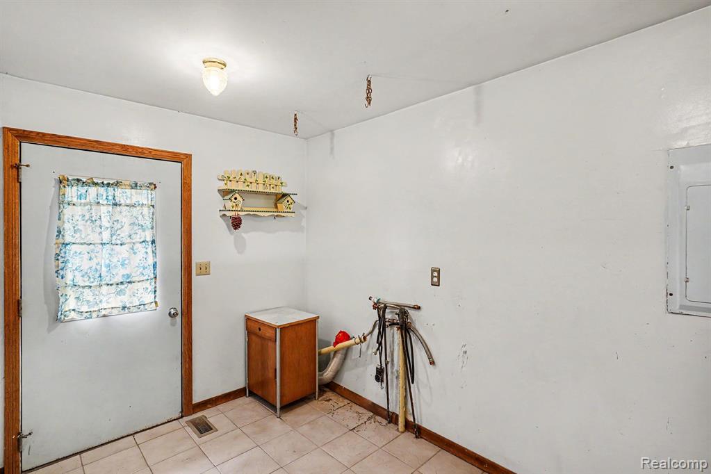 8751 Bath Road, Byron, MI 48418 — Photo 20