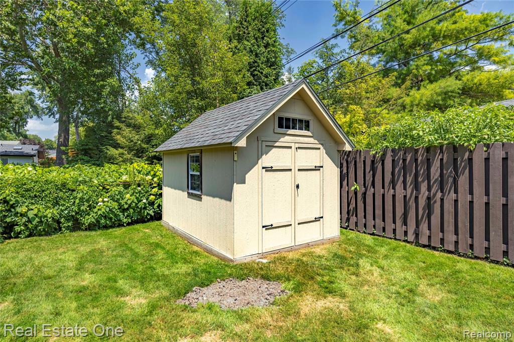 8124 Huntington Road, Huntington Woods, MI — Photo 48