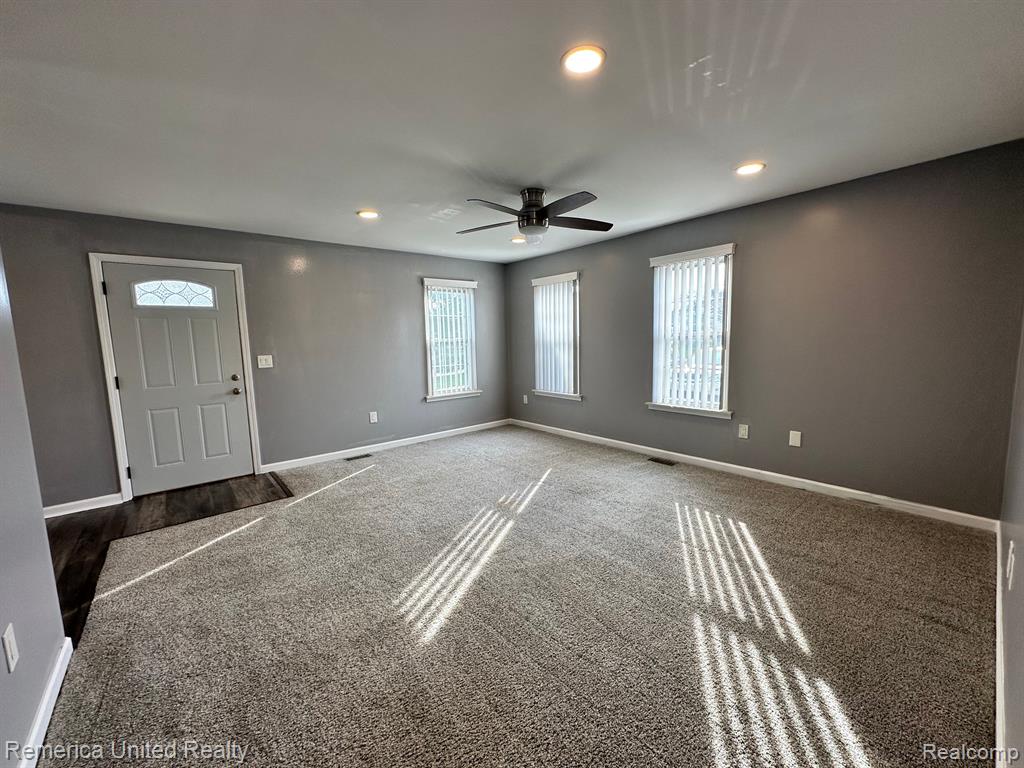 39717 VILLAGE WOOD Lane, Novi, MI — Photo 9