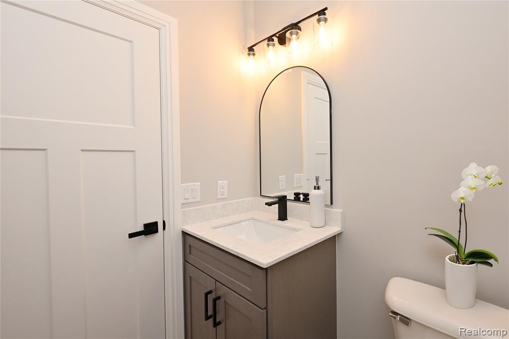 486 Green Hill Lane, Lake Orion, MI — Photo 19