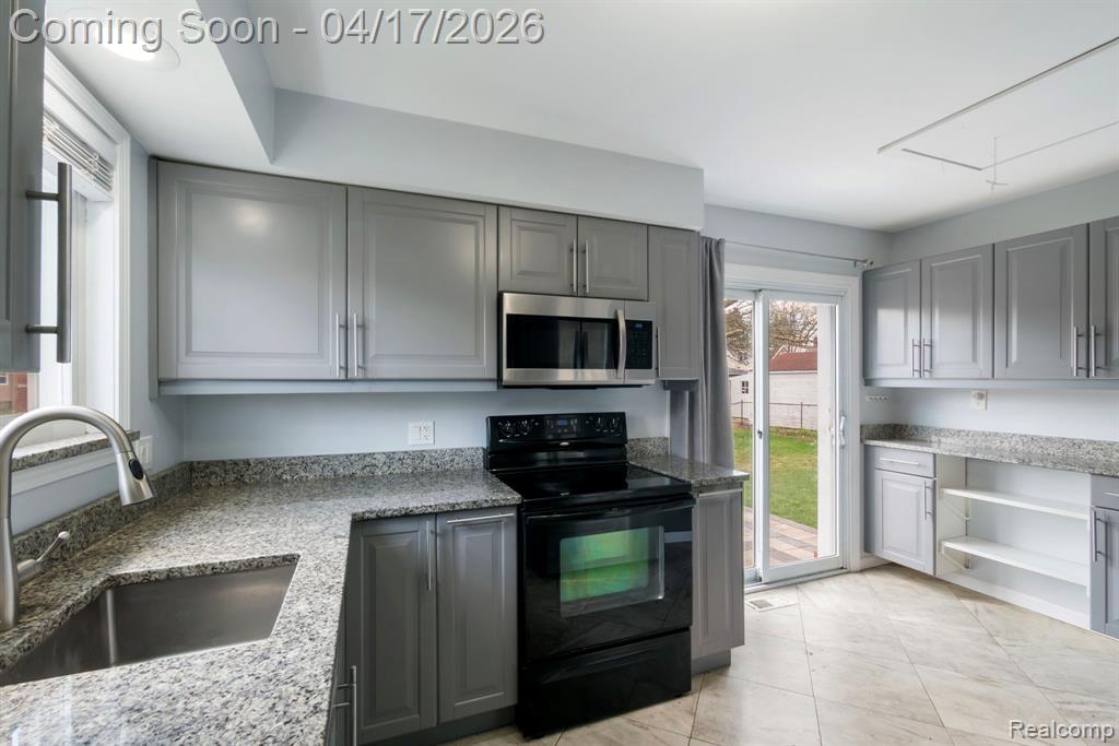 9913 Arcola Street, Livonia, MI 48150 — Photo 25