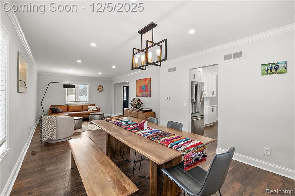 21622 Riverview Drive, Beverly Hills, MI 48025 — Photo 8